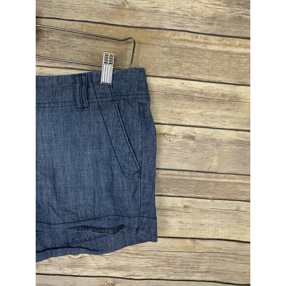 Old Navy Womens 8 Chambray Shorts Flat Front Blue - Picture 2 of 10